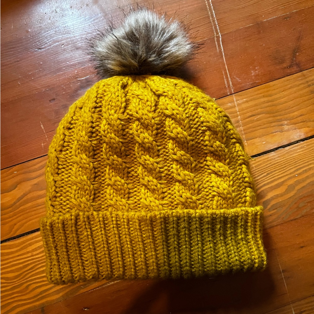 ✨5 for $25✨

Cozy Mustard Knit Sherpa Lined PomPom toque